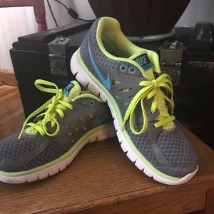 NIKE FLEX 2013 RUN running shoe